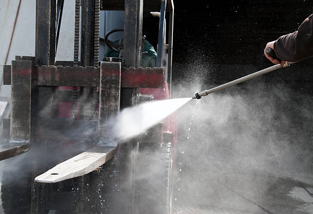Best Building Exterior Washing  in Campbell, FL